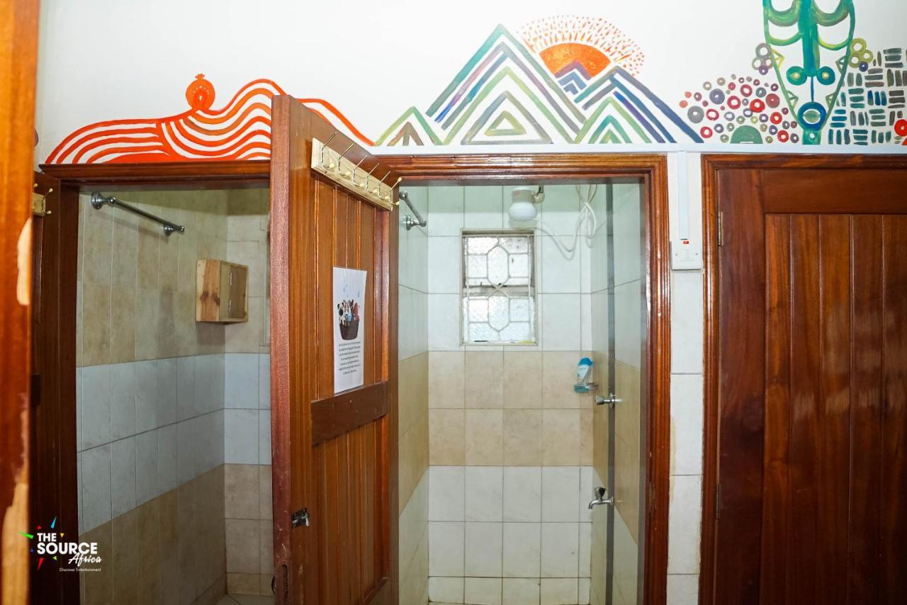 Auberge de jeunesse The Five Horsemen à Kampala Extérieur photo